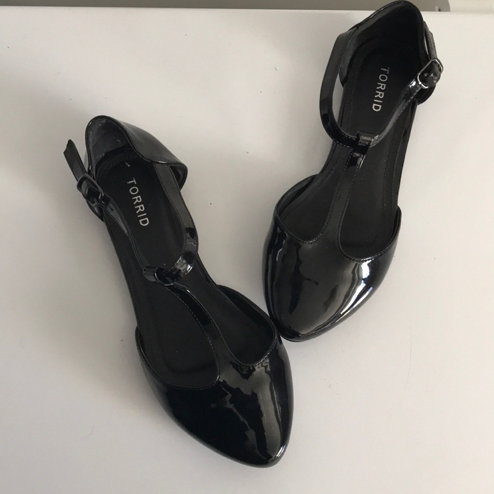 Women’s T Strap Shoes